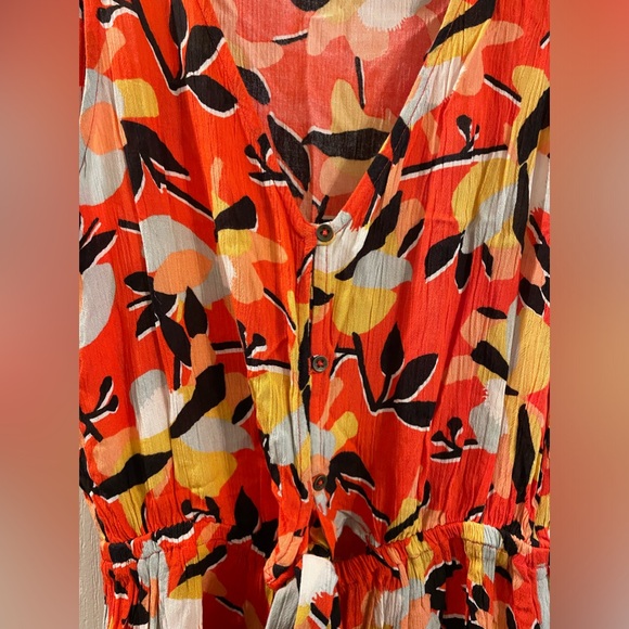 Billabong Floral Romper M Red Fire Summer Solstice Button Front Cutout Women's - Picture 2 of 5